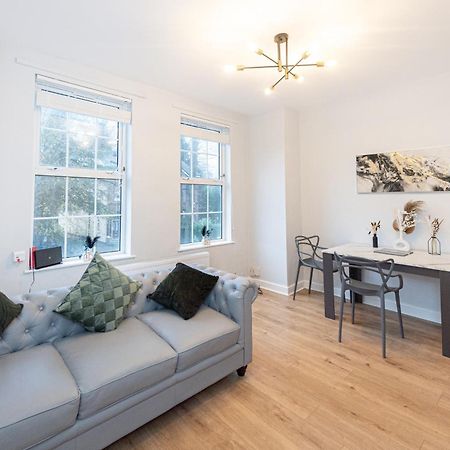 Benoit Apartments Manchester Bagian luar foto