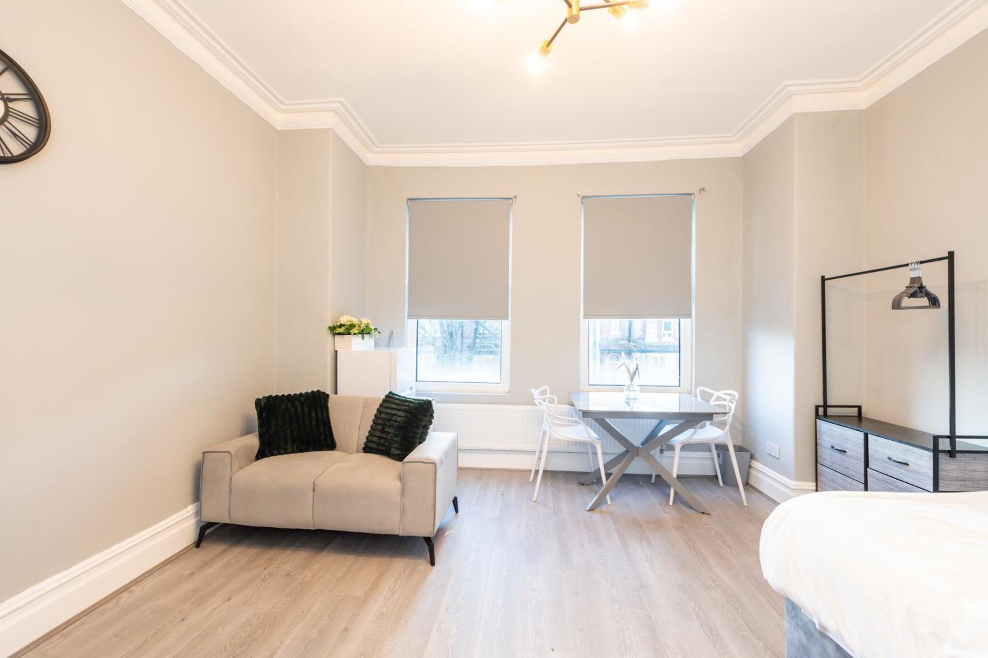 Benoit Apartments Manchester Bagian luar foto