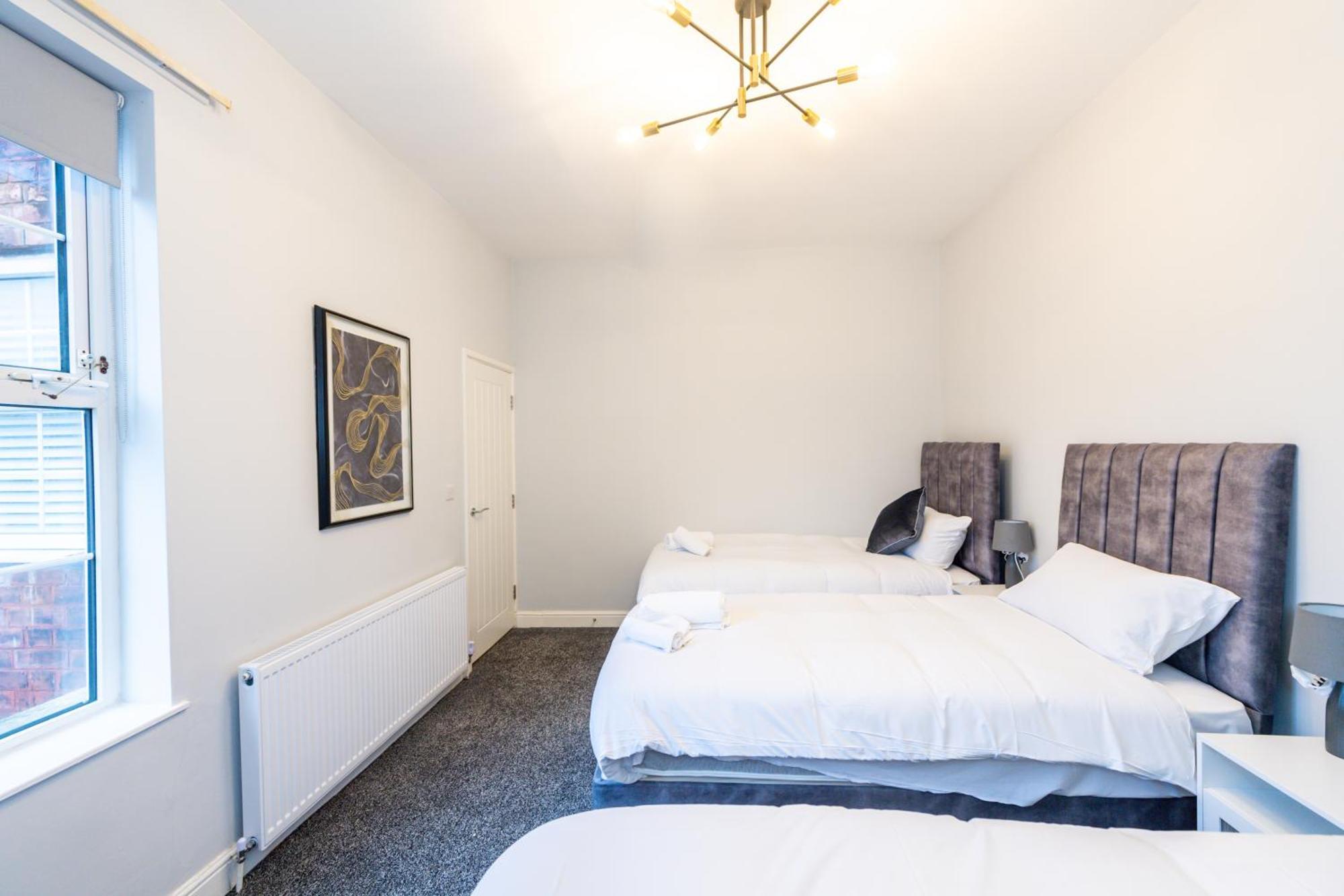 Benoit Apartments Manchester Bagian luar foto