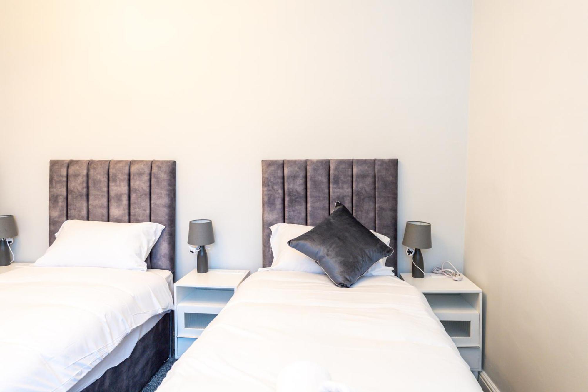 Benoit Apartments Manchester Bagian luar foto