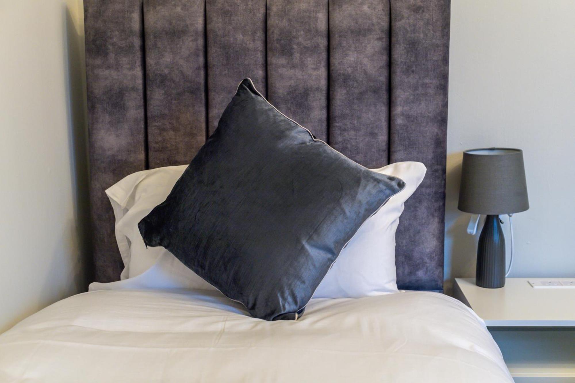 Benoit Apartments Manchester Bagian luar foto